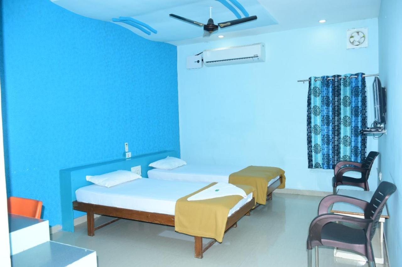 Hotel Uma Executive Lodging Nanded Εξωτερικό φωτογραφία